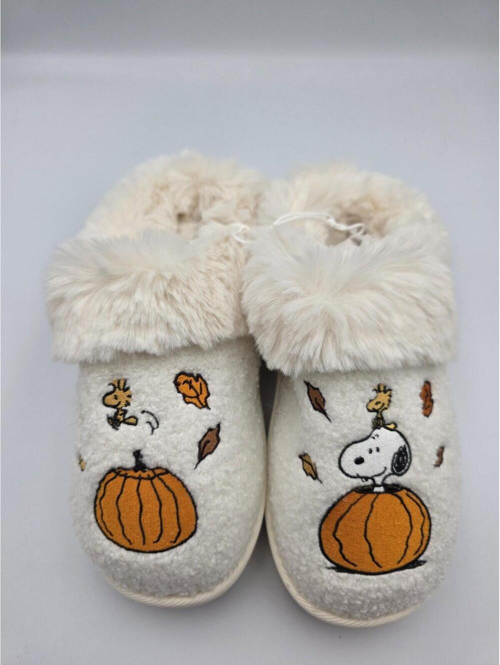 American Eagle Fall Peanuts Snoopy Slippers Women Size 8 Pumpkin Halloween